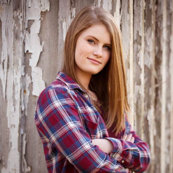 fall senior photo barn